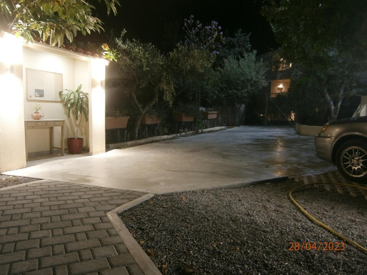 Aphrodite Studios & Apartment Bali  Exteriör bild